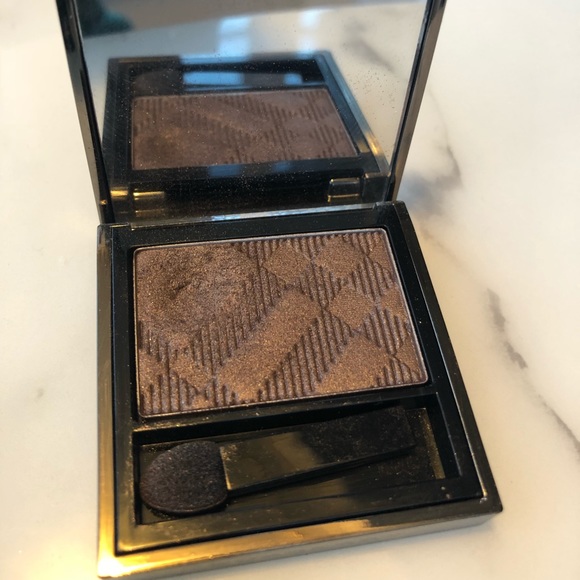 Burberry eyeshadow in Midnight Brown - Picture 3 of 4